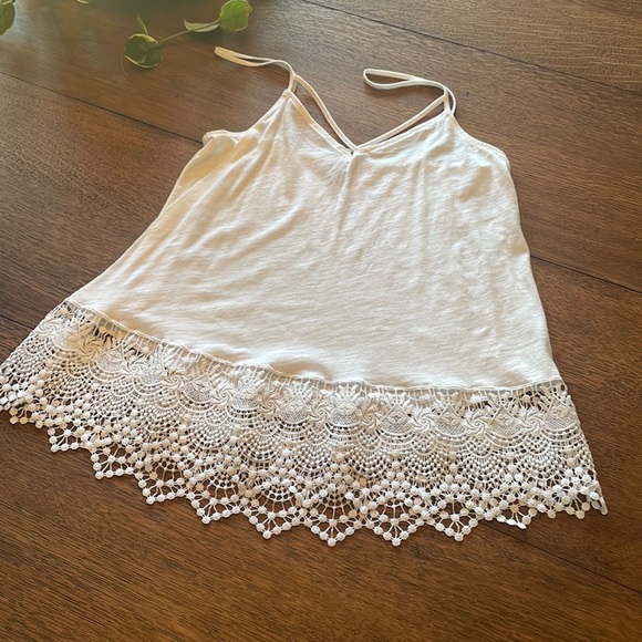 Express Tops - White Express tank with cute cutout detail.